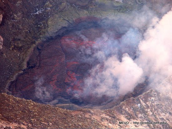 vulcano-erebus-polo-sud-lago-lava-2.jpg