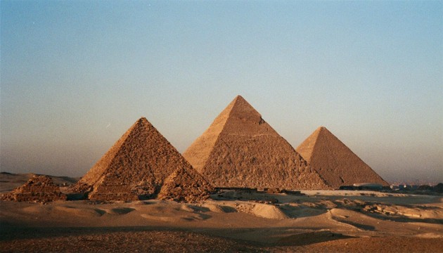 02-grande-piramidi-di-giza.jpg
