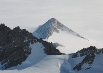piramide-antartico-00.jpg